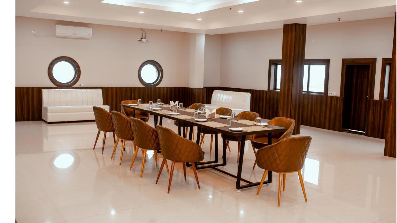 Hotel Dc Star Tarapith Exteriér fotografie